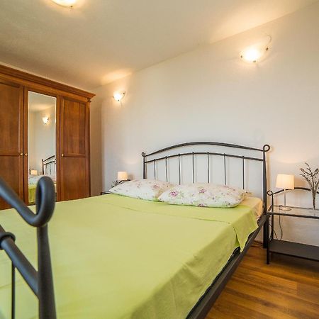 Apartments Maja Dugi Rat Bagian luar foto