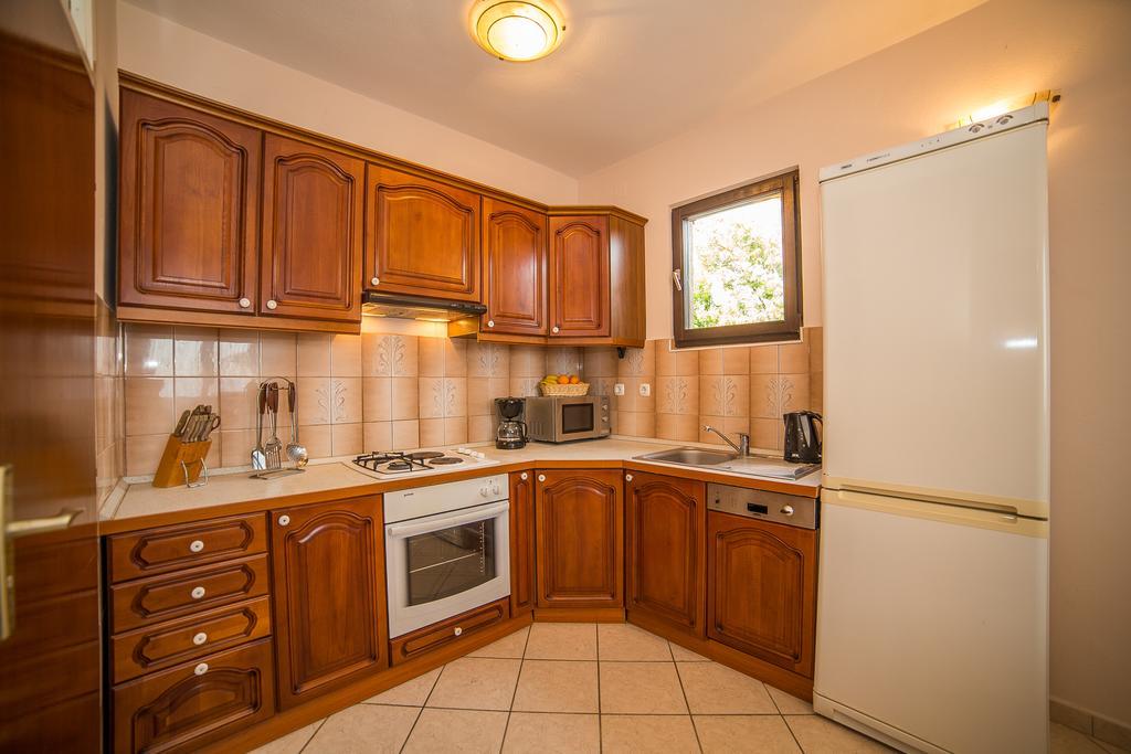 Apartments Maja Dugi Rat Bagian luar foto