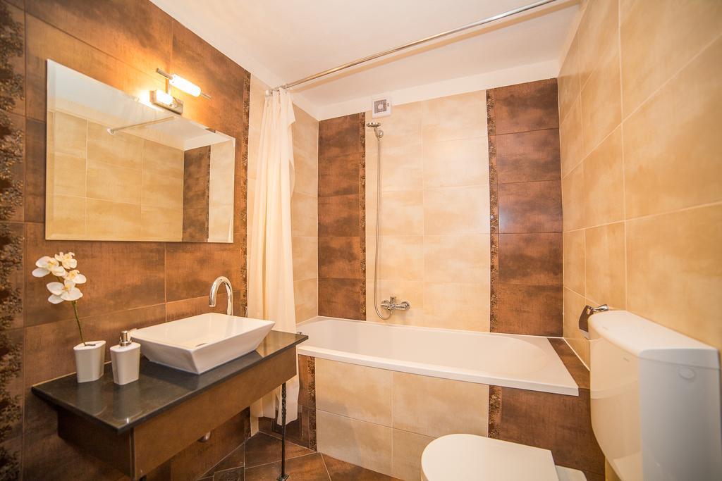 Apartments Maja Dugi Rat Bagian luar foto